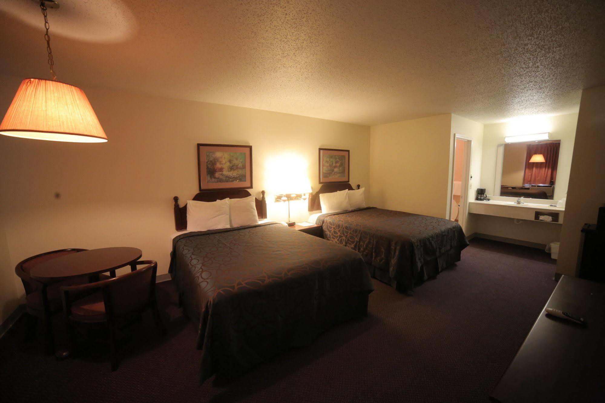 Madison Inn Lodge Fredericktown Extérieur photo